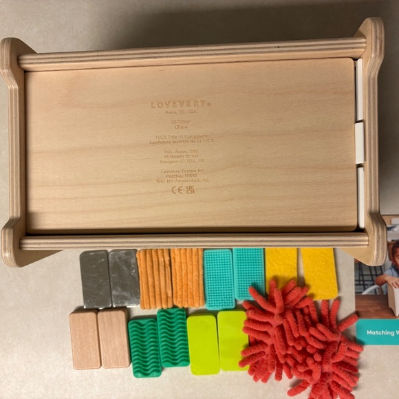 LOVEVERY Matching Sensory Box - The Analyst Play Kit Months 46, 47, 48 - Picture 3 of 6